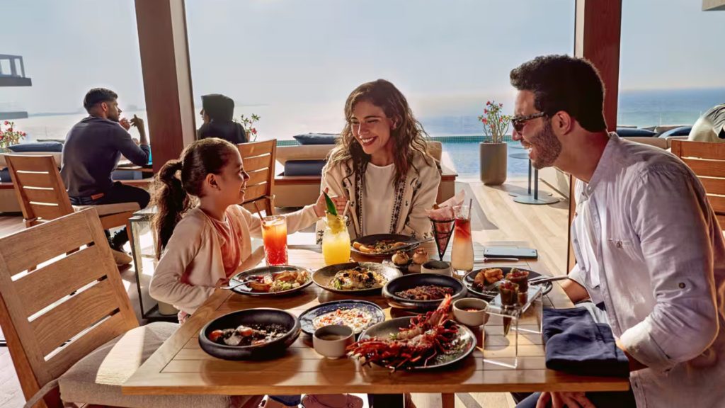 Brunch à Dubaï meilleures adresses et conseils 2025