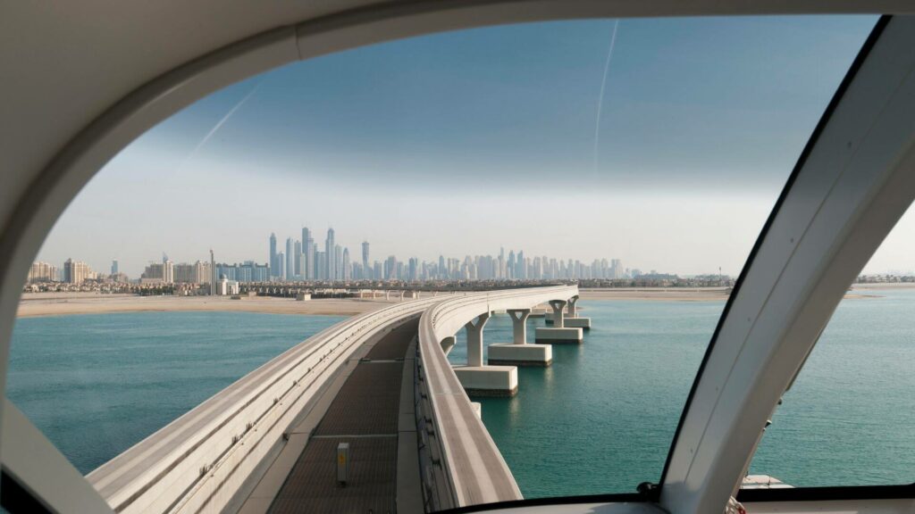 Comment se déplacer à Dubai : métro, taxi, voiture de location