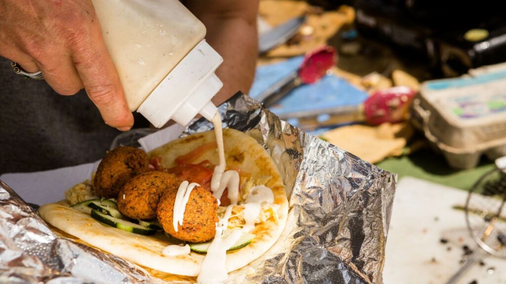 Street food à Dubai où manger local et authentique pour pas cher
